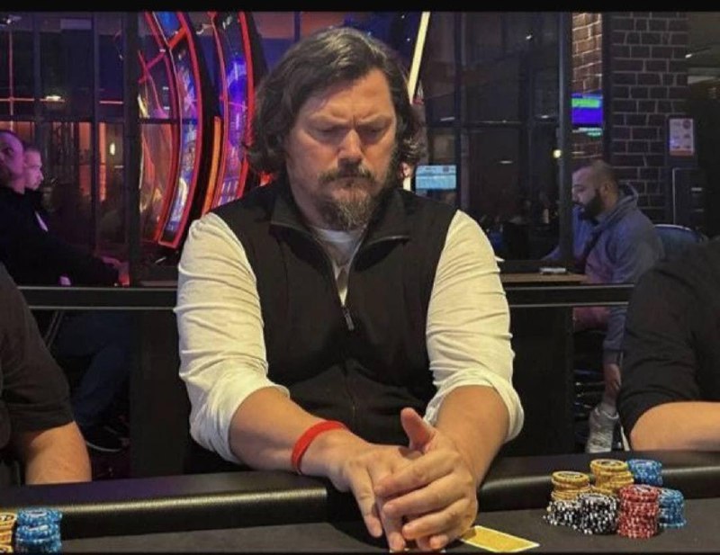 Синод РПЦ снял митрополита Нестора с поста после скандала с покером