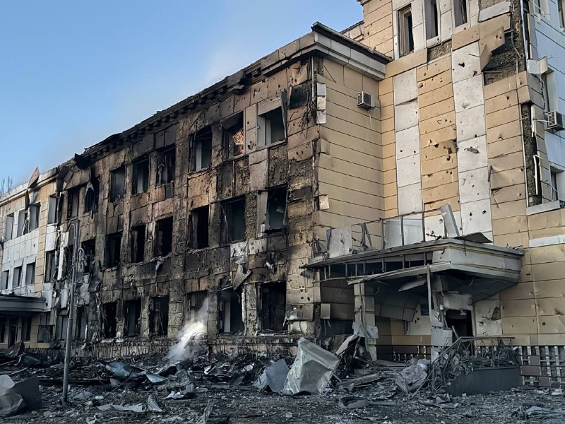 Два майора: о двойных стандартах в освещении ударов по больницам