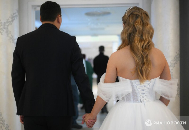 Половина россиян боится свадеб