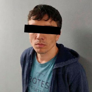 Голый наркоман в Питере убил девушку, приняв её за шпионку, и оторвал голову голубю