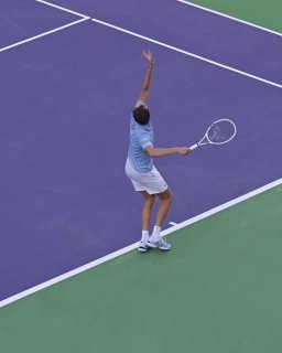 Медведев вышел в финал турнира в Индиан-Уэллсе, обыграв Алькараса