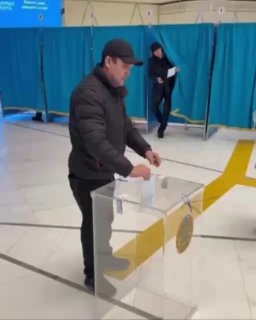 В Казахстане началось голосование по новой Конституции