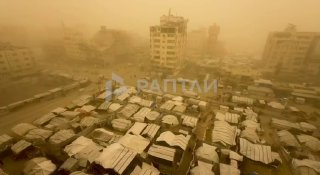 Песчаная буря парализовала жизнь в Газе