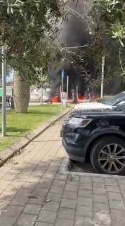 Прилет фрагмента ракеты в Тель-Авиве: трое ранены