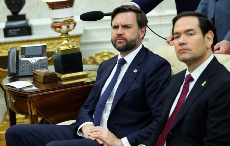 Раскол в команде Трампа: кто станет преемником?