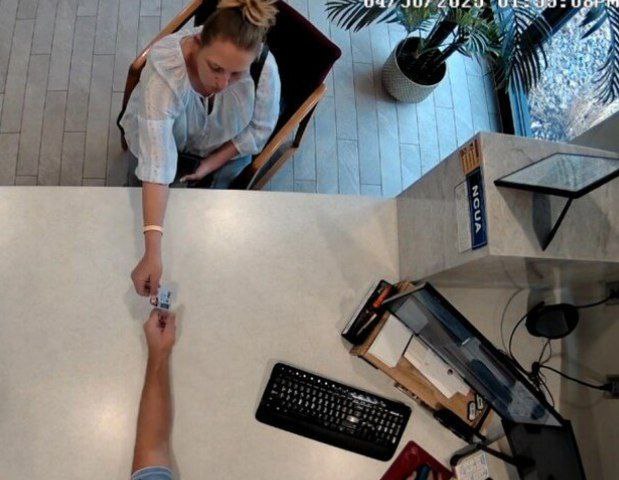 Ошибка ИИ: женщина провела полгода в тюрьме из-за неверной идентификации