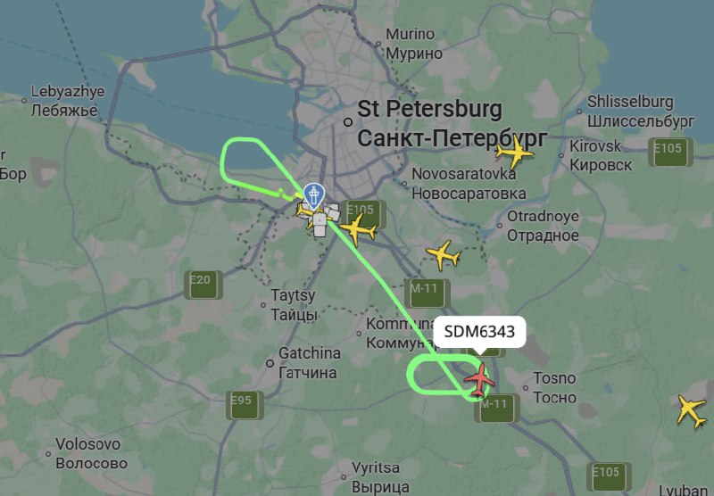 Самолет с неполадками кружит над аэропортом вылета