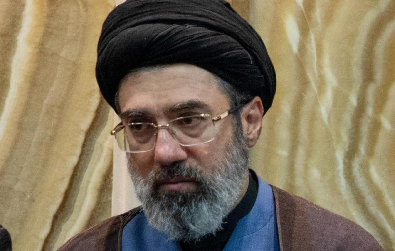 Аятолла Хаменеи избежал гибели при авиаударе в Иране