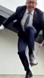 Мерц оценил реалистичный дипфейк с танцами