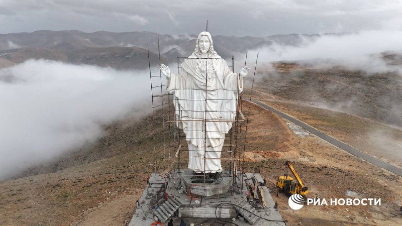 Статую Иисуса Христа установили в ливанской деревне как послание мира