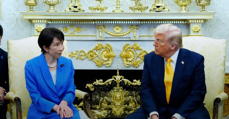 Премьер Японии хочет встретиться с Ким Чен Ыном