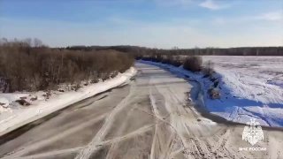 МЧС провели подрывы льда в Талдомском округе для предотвращения подтоплений