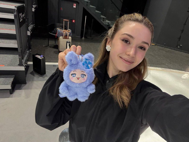 Валиева получила в подарок популярную игрушку Йокими от фанатов