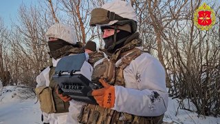 Гвардейцы обкатывают боевых «курьеров»: Минобороны показало возможности НРТК