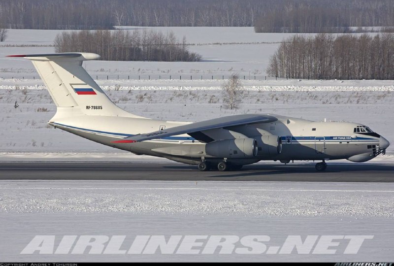 Новый Ил-76МД-90А ВКС РФ засветился в аэропорту Толмачево