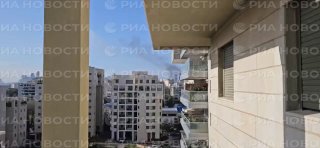 В Израиле отражают шестую ракетную атаку, в Тель-Авиве горит