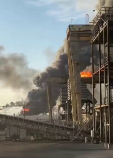 Взрыв на крупнейшем НПЗ США в Техасе: связь с событиями в Черном море