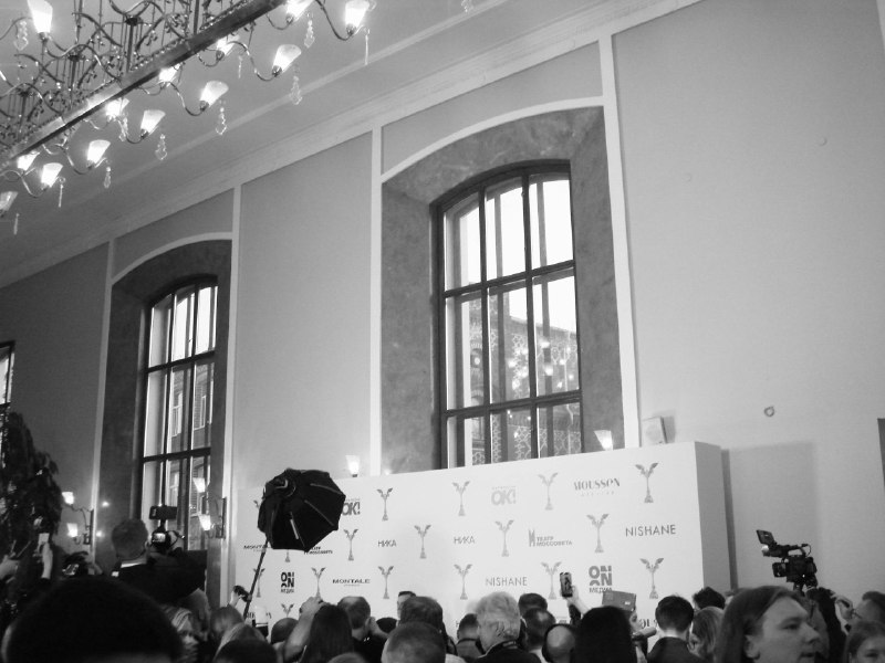 Фотоотчёт с премии «НИКА 2026»: кадры со старой мыльницы