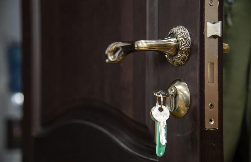 Мошенники под видом спецоперации ФСБ украли у подростка во Владивостоке 6 млн рублей и $95 тыс.