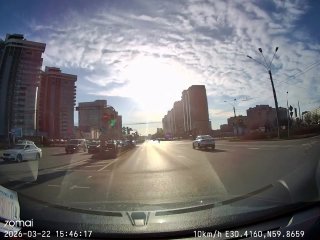 Ребенок выбежал на дорогу в Петербурге, повторив за взрослым