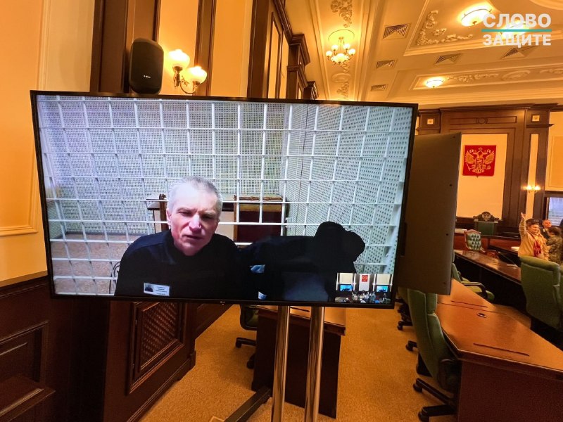 Суд запретил Горинову говорить о политике, назвав это пропагандой