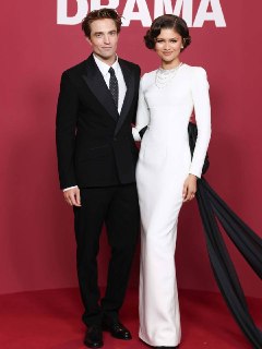 Зендея и Роберт Паттинсон в Париже на пресс-туре фильма «Драма»