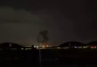 Иранские БПЛА атаковали аэропорт Кувейта: мощные взрывы на складах топлива