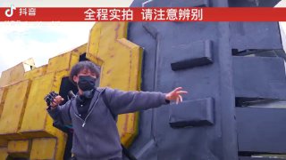 Механическая рука против водятлов: китайский блогер протестировал устройство