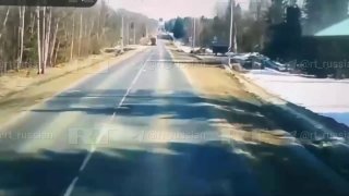 Погиб подозреваемый в покушении на женщину в Москве после столкновения с фурой