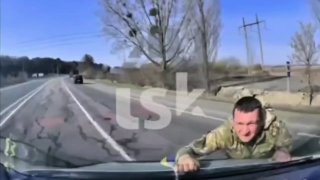Украинец прокатил военкома на капоте под Луцком