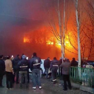 В Ереване загорелся бывший Дом культуры завода КанАЗ