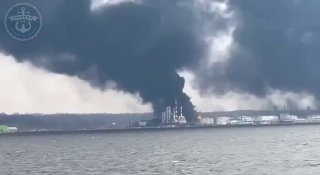 Враг атаковал все западные экспортные узлы России: удары по портам и танкерам