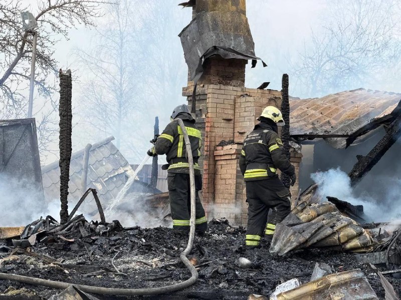 Два дома повреждены в Подмосковье из-за падения обломков БПЛА