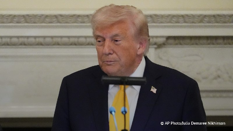 Трамп продлил санкции против России на год