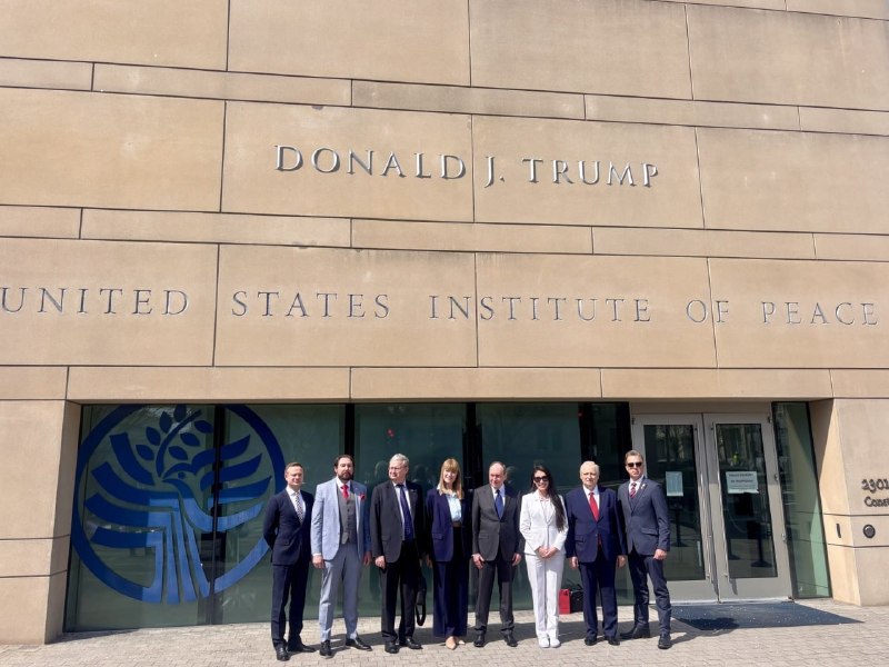 США и РФ продолжат диалог ради мира, заявила конгрессвумен Луна