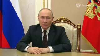 Путин поздравил бойцов Росгвардии с профессиональным праздником