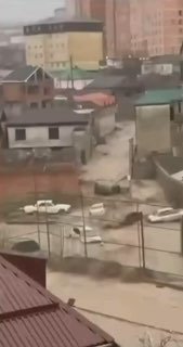 Режим ЧС введен в Махачкале из-за сильных ливней и подтоплений