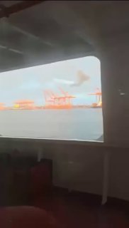 Иранские дроны атаковали порт в Омане: поврежден кран, есть пострадавший