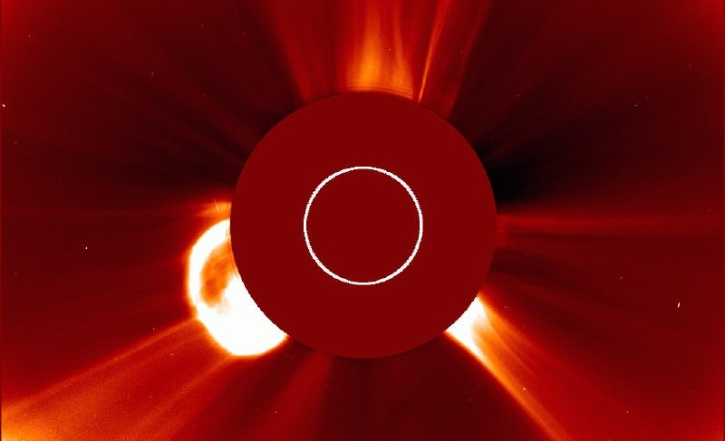 Выброс плазмы на Солнце может повлиять на старт полета NASA к Луне