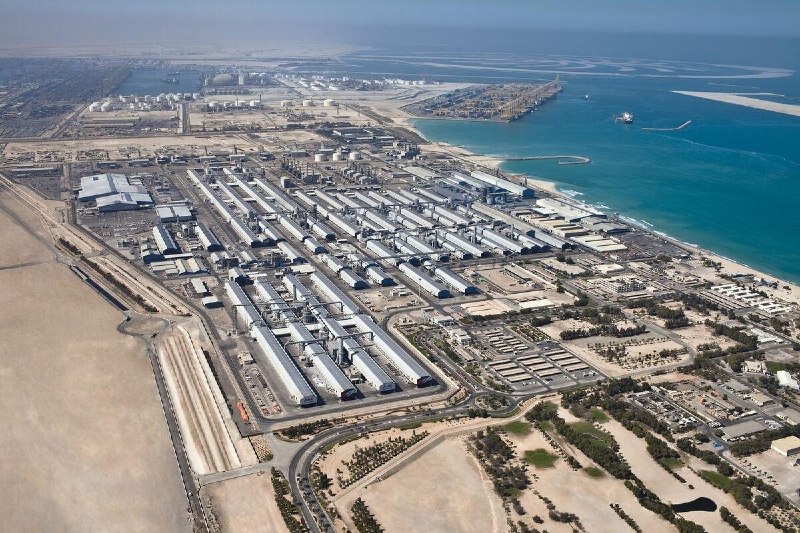 Иранские БПЛА нанесли удар по заводу алюминия в ОАЭ