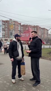 Фанатка 163ONMYNECK изменила парню с артистами