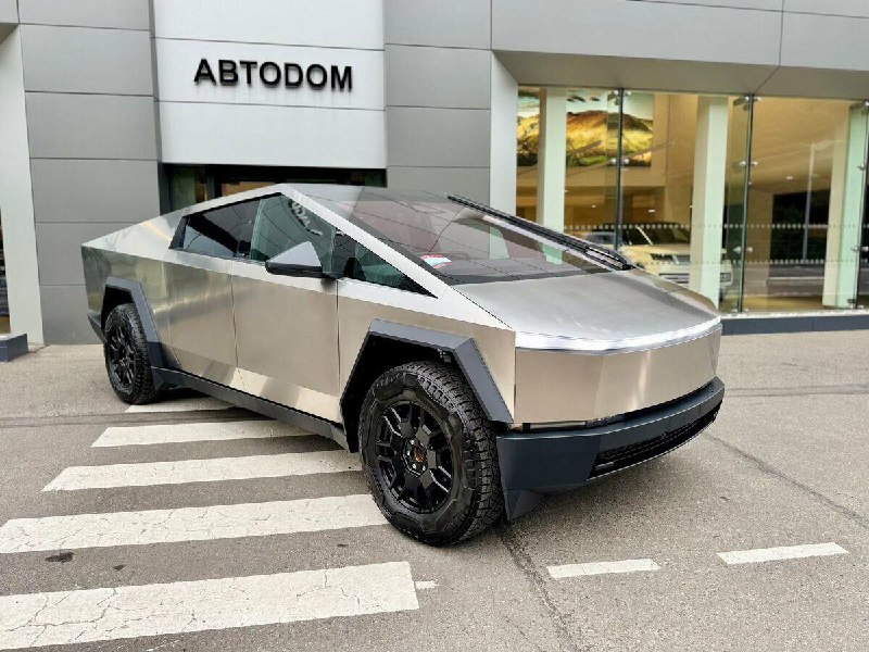 Минпромторг расширил перечень облагаемых налогом на роскошь автомобилей до 573 моделей