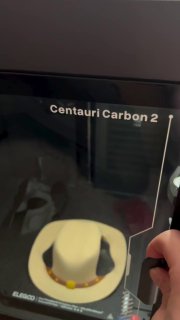 Кота нарядили в костюмы с помощью 3D-принтера