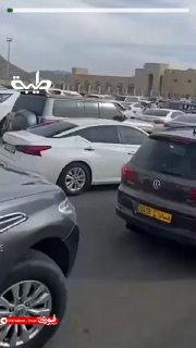 Скопление людей на границе ОАЭ и Омана из-за ударов Ирана