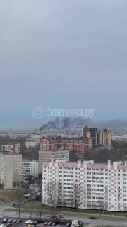 Черный дым напугал петербуржцев у метро «Автово»