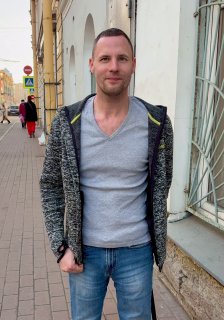 Петербургского юриста отпустили с тремя протоколами за критику колонии и ВС