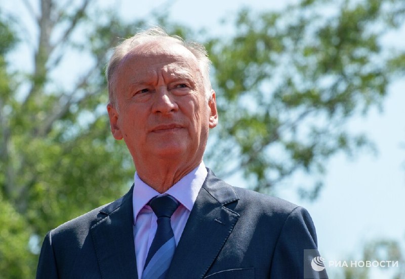 Патрушев: учителям, готовящим инженеров для ВМФ, нужно быстрее повысить зарплаты