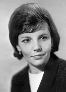 Стихотворение Риммы Казаковой в литературном салоне