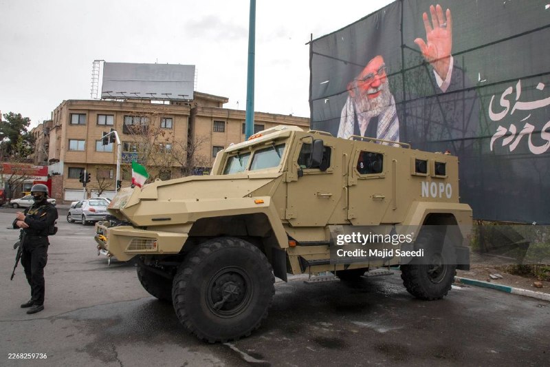 Кадры бронеавтомобиля «Спартак» в Тегеране