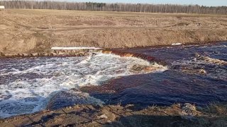 Изменилась форма водопада на Тосне